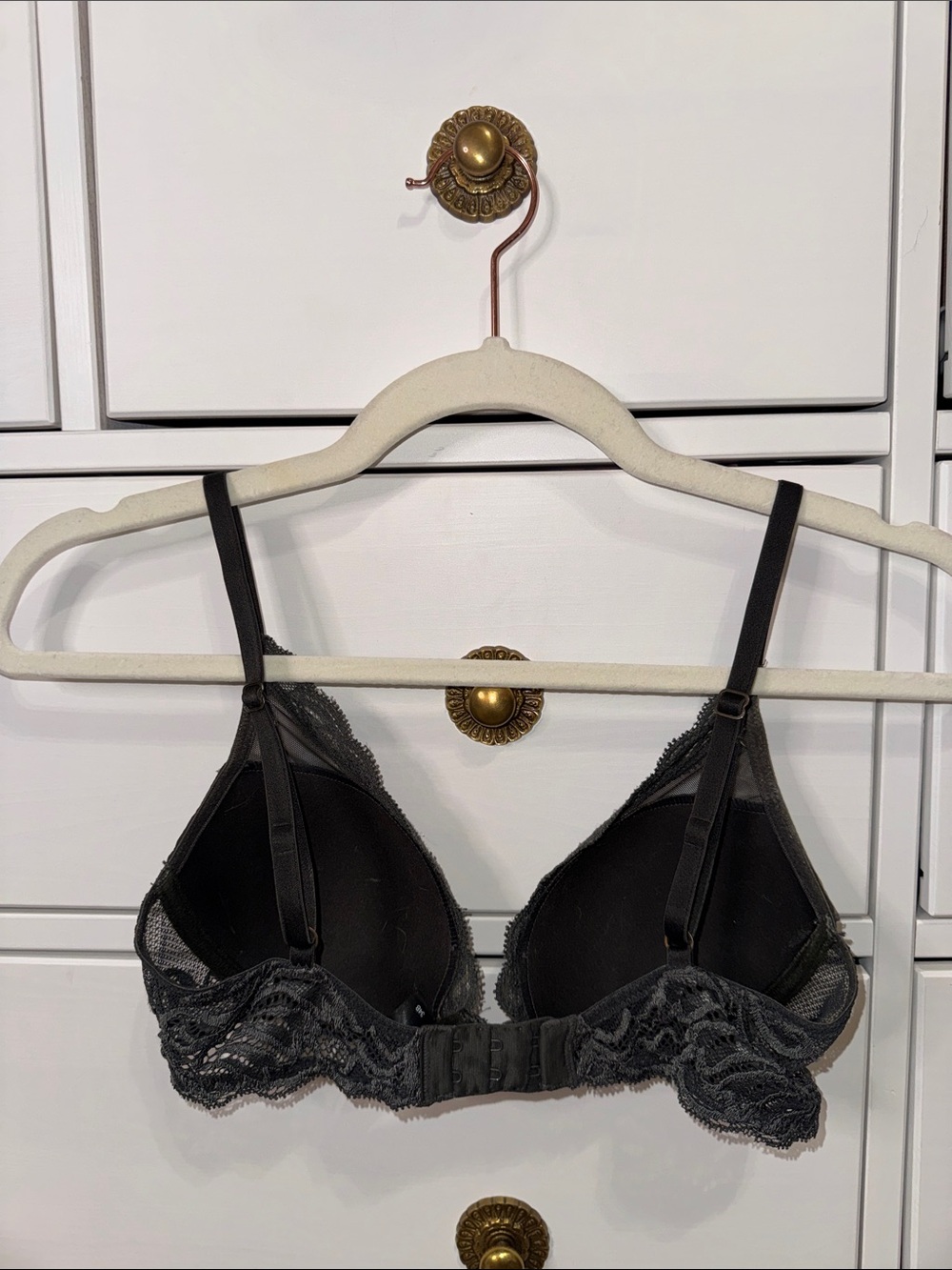 Natori Feathers Plunge Bra in Charcoal - Picture 4 of 4